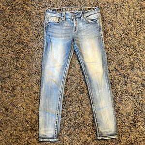 Easy Skinny. No rips. No stains. Size 30. “Jena”
